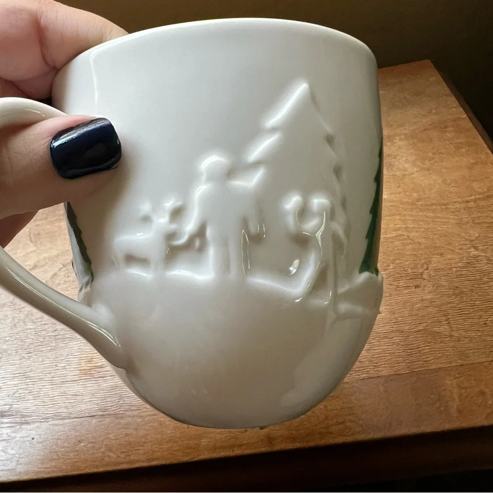 2006 Starbucks Christmas Holiday Coffee Mug 16oz in White Green Winter Trees